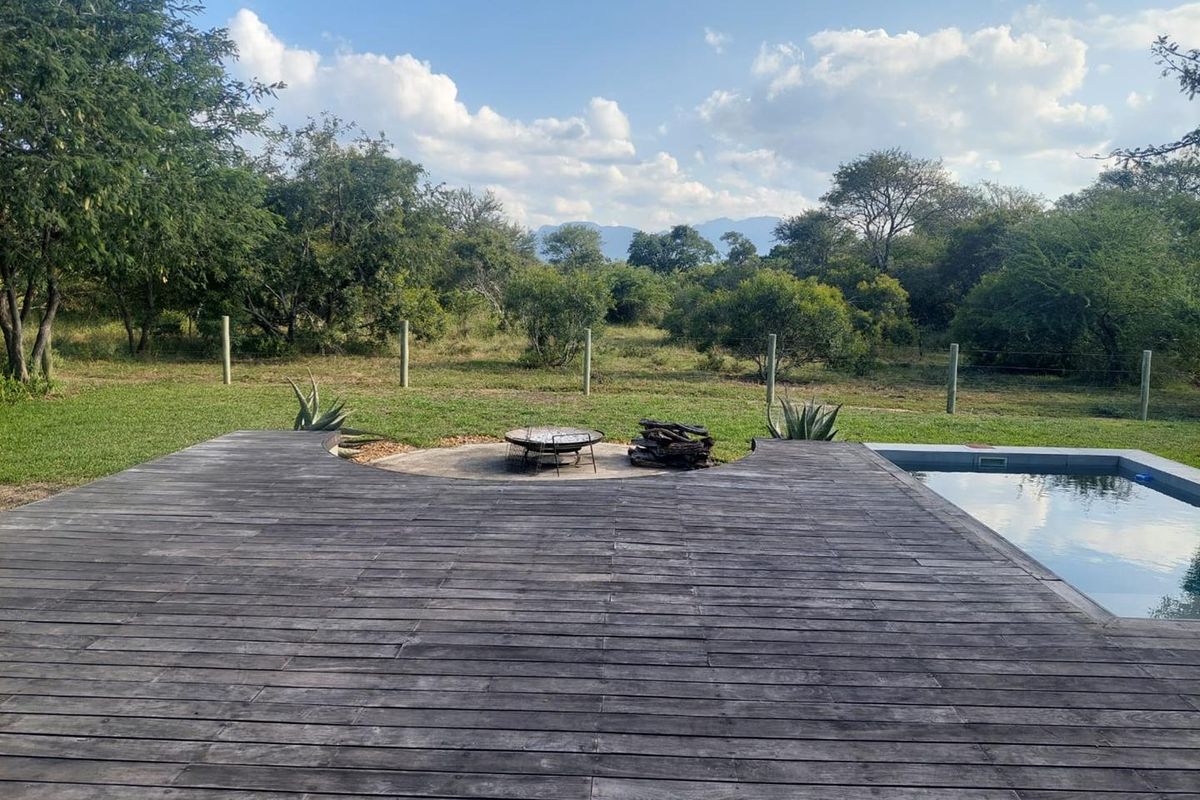 Prime Bushveld Living in Moditlo Wildlife Estate – Furnished Rental - Photo 2