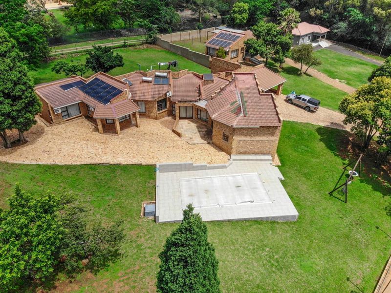 Exceptional Smallholding with Endless Potentional  in Sought-After Poortview - Photo 3