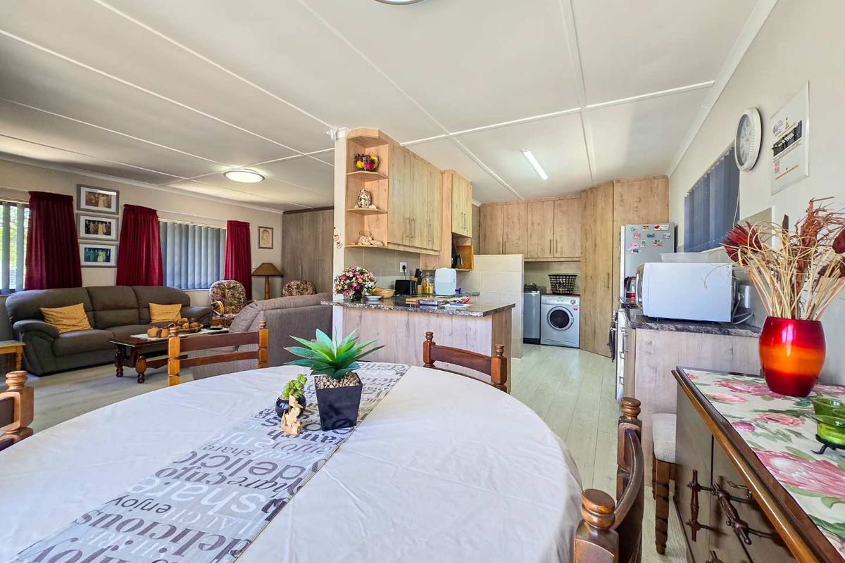 Harbour area gem up for grabs. - Photo 2