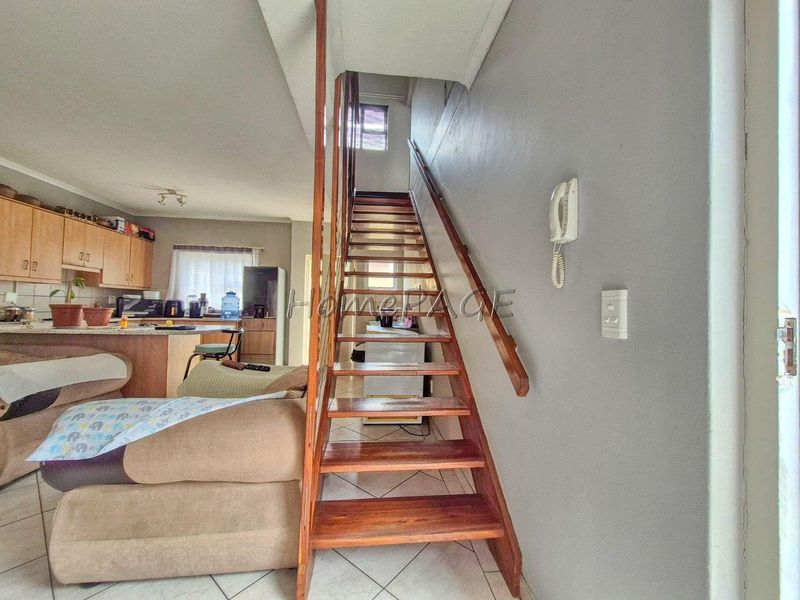 Hermes, Walvis Bay:  3 Bedr Townhouse In Mola Mola Complex is for sale - Photo 9