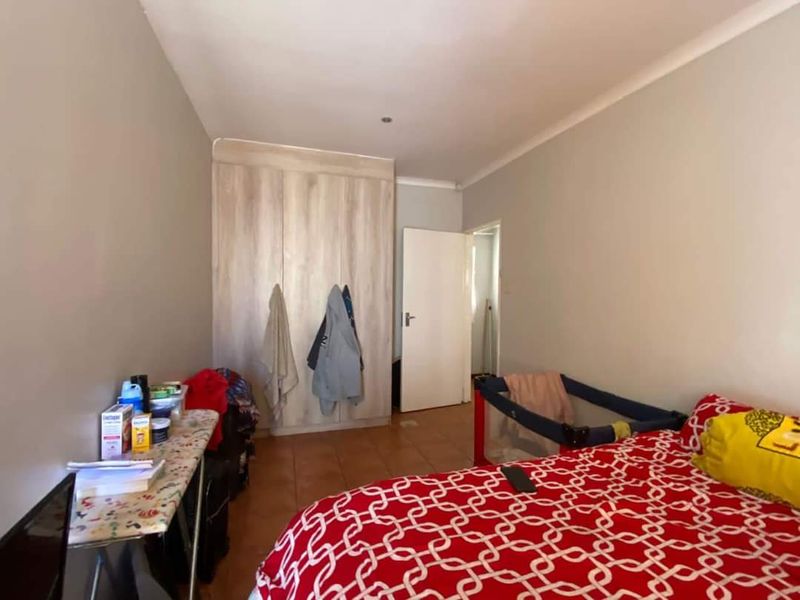 2-BEDROOM DUPLEX TOWNHOUSE FOR SALE IN KHOMASDAL - Photo 7