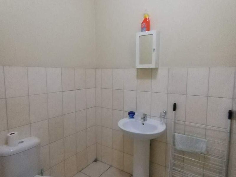 1 Bedroom apartment in NORKEM PARK EXT 2 - Photo 10