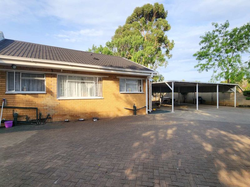 Sensational Suburban Sanctuary - Photo 4