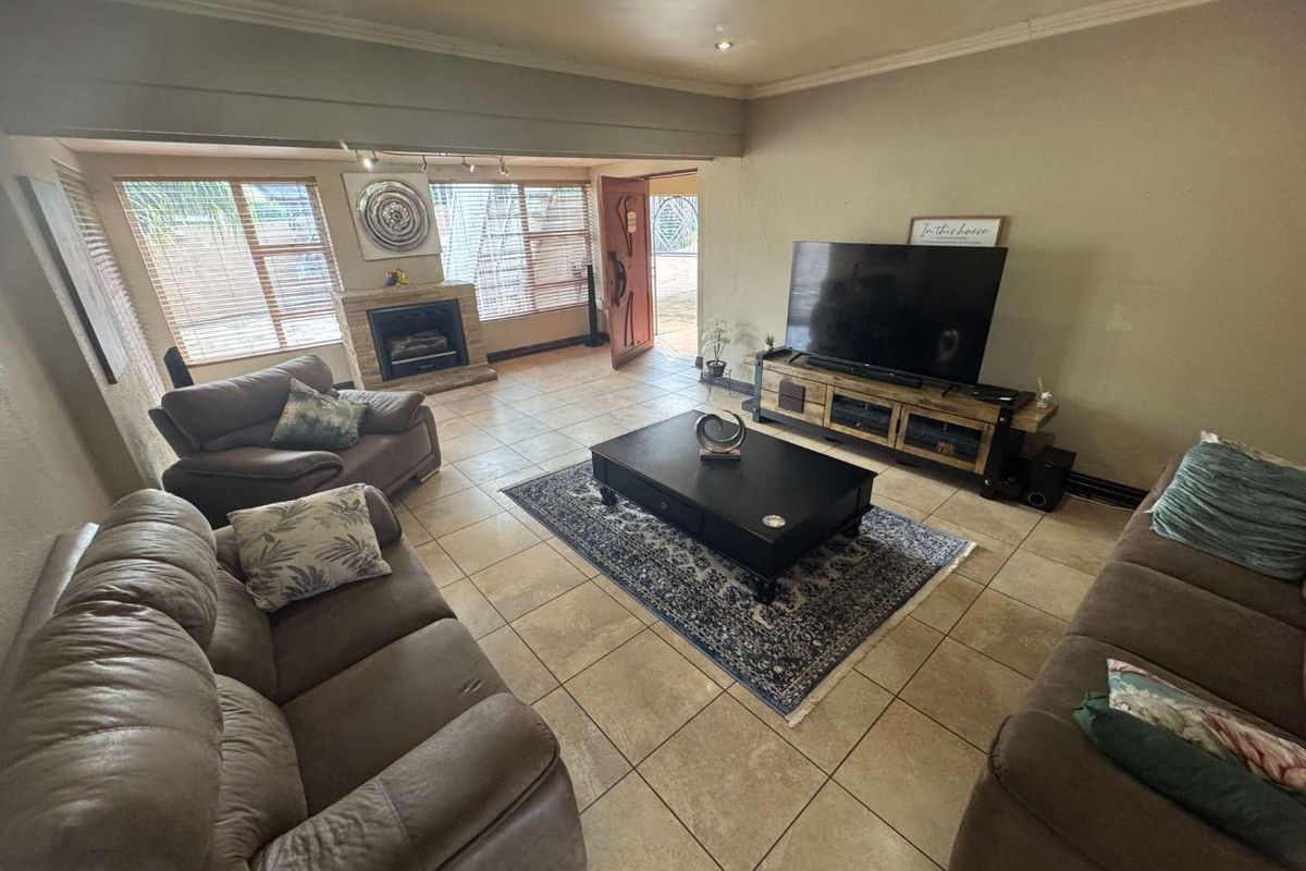 Family home for sale in Brackendowns - Photo 5
