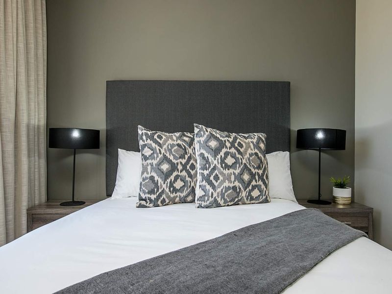 Chic 1 Bed in Rosebank’s Hottest Spot. The Tyrwhitt - Photo 9