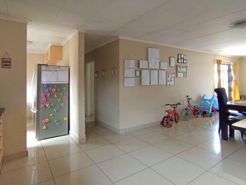 Comfortable Living - Photo 6