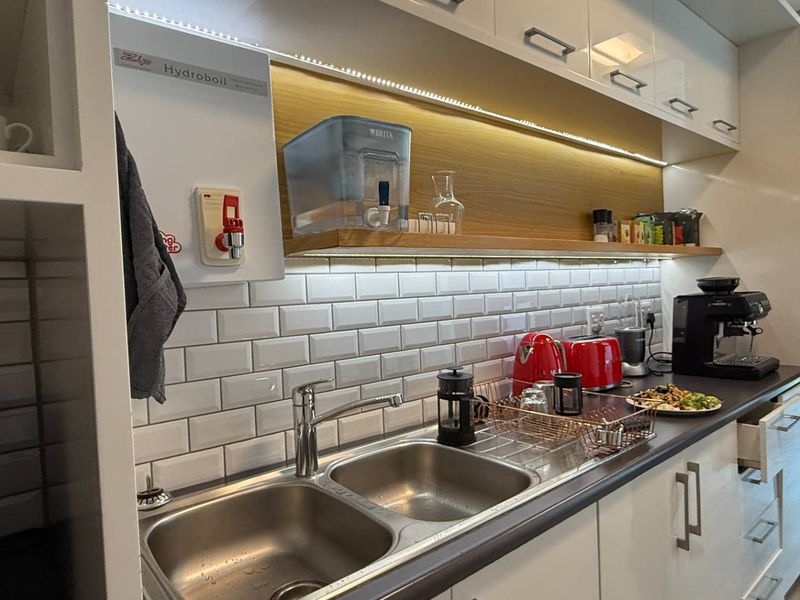 203m2 16th floor office with stunning views to let - Photo 5