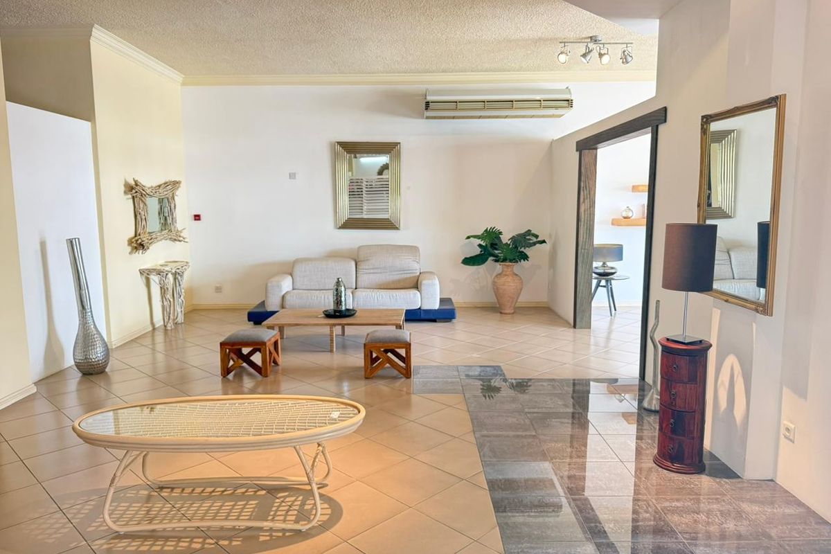 TRIPLE-INCOME COMMERCIAL ASSET | Prime Location, Immediately Productive - Photo 5