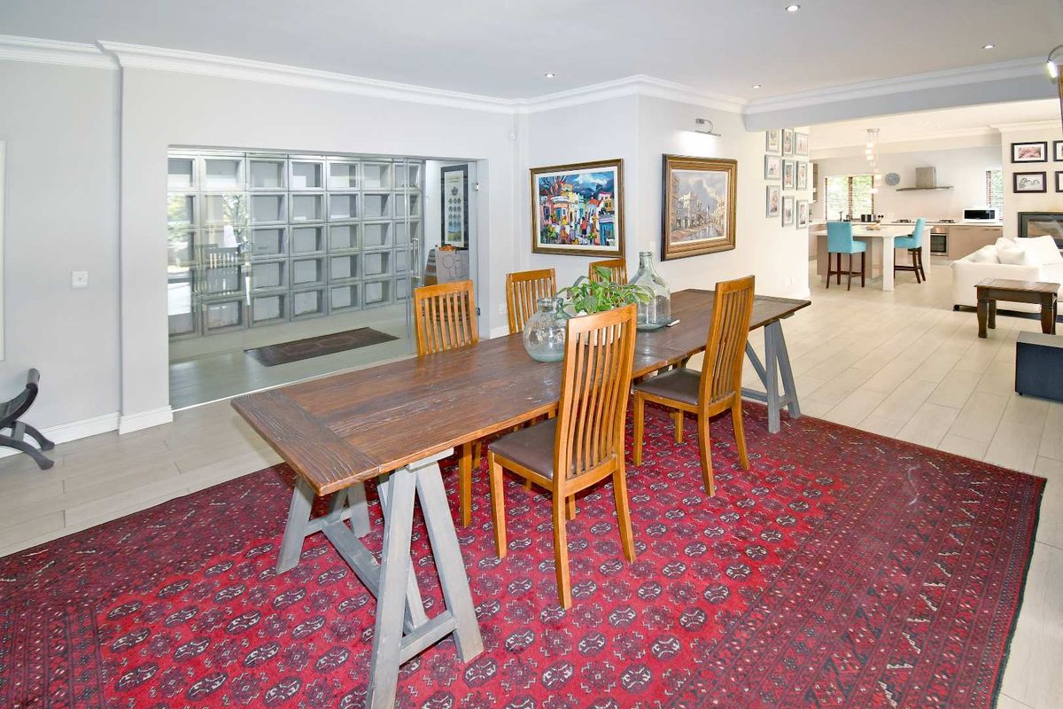 Contemporary Family Home in Secure Bryanston Enclosure - Photo 4