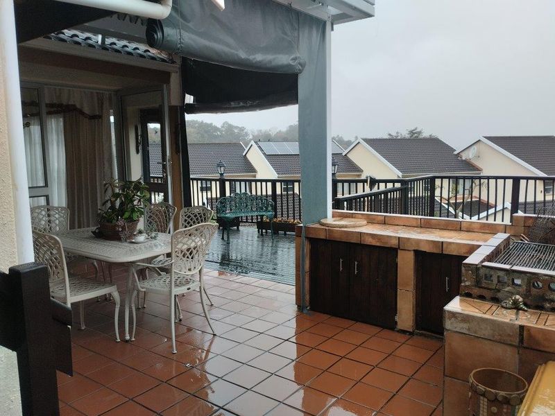 Spacious 4-Bedroom single level Family Home - Photo 3