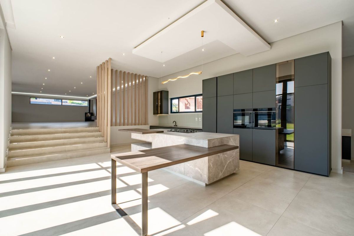 Brand-New Five-Bedroom Masterpiece For Sale in Waterfall Country Estate - Photo 2