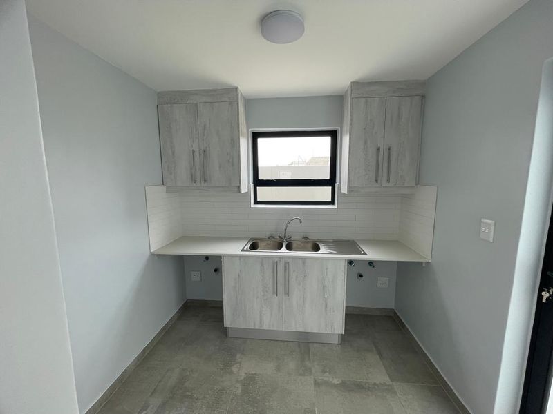 Beautiful House For Sale - Mile 4 Ext1 - Photo 4