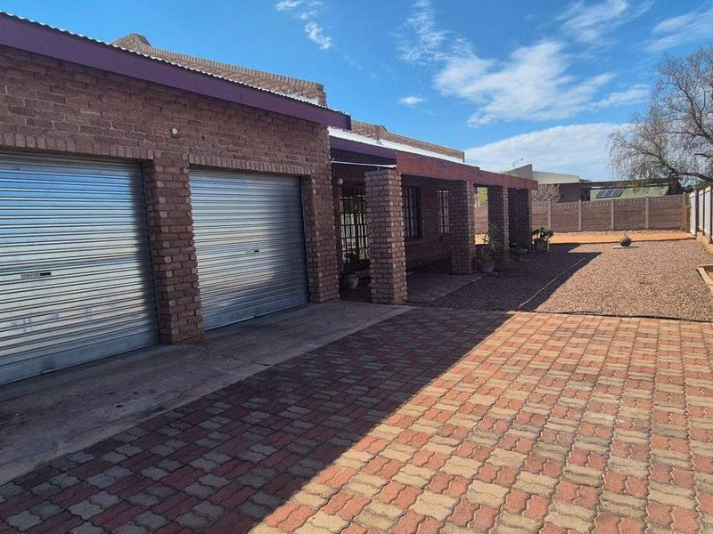 Great Starter Home with Practical Features and Room to Grow - Photo 2