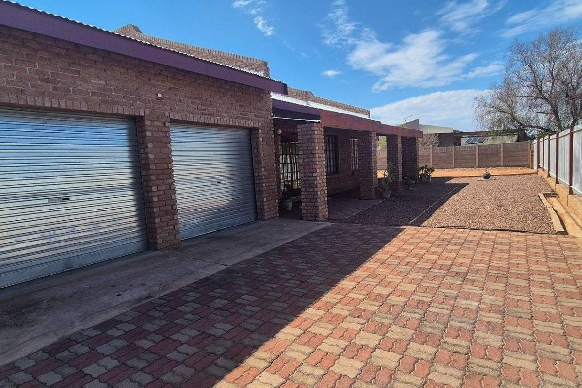 Great Starter Home with Practical Features and Room to Grow - Photo 2