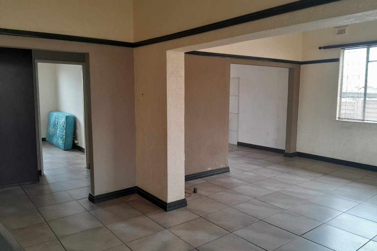 Well situated Family Home in Florentia Albetton - Photo 4