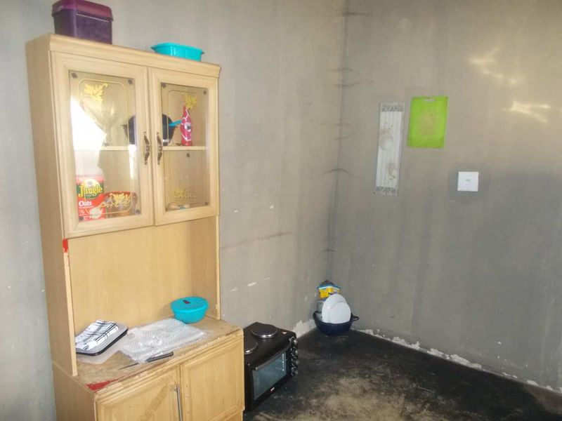 investment property up for graps - Photo 4
