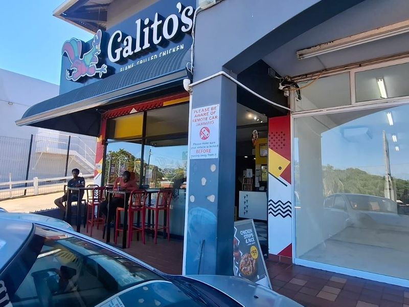 "Umhlanga Rocks Retail Gem – Perfect for Your Business!" - Photo 3