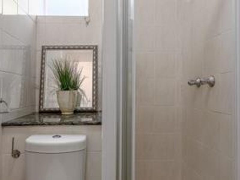 SOPHISTICATED FULLY FURNISHED STUDIO APARTMENT IN THE HEART OF ILLOVO - Photo 10