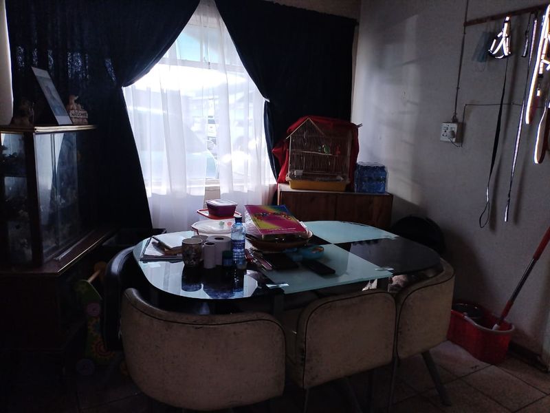 This lovely unit is up for grabs! Perfect for first time home buyers or start up family - Photo 9