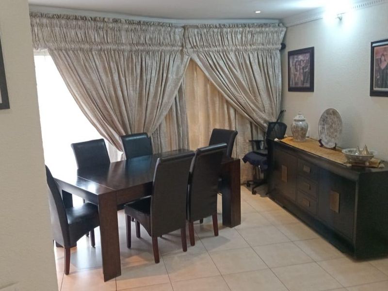 3 Bedroom House for Sale in Winchester Hills Ext 3 Johannesburg - Photo 7