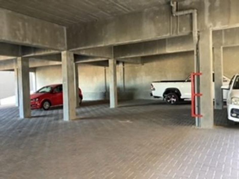 Safety & Convenience: Your Ideal 2-Bed Investment - Photo 4