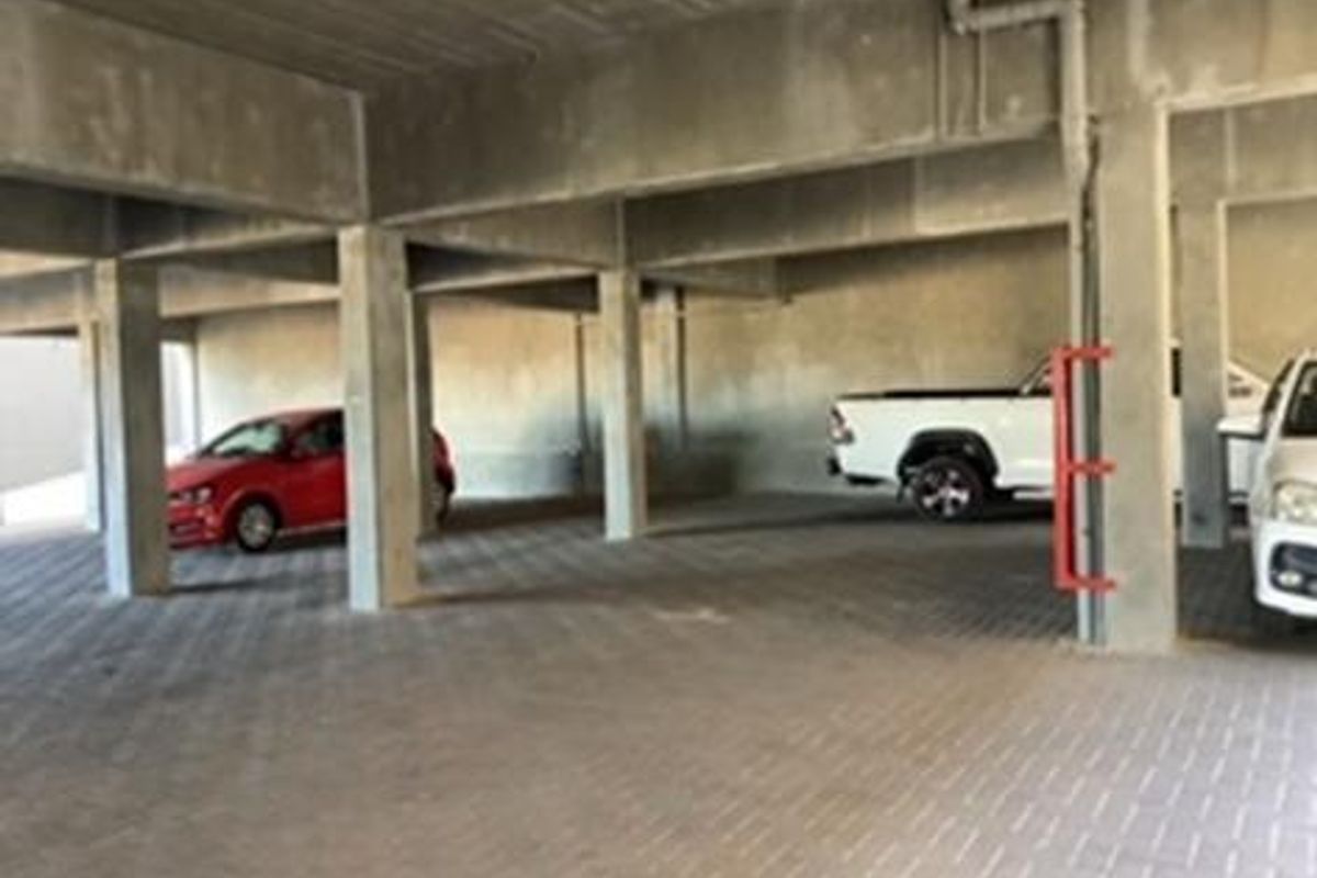 Safety & Convenience: Your Ideal 2-Bed Investment - Photo 4