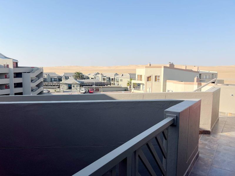 Stunning Sea Views - Photo 10