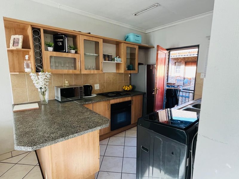 Move in ready apartment - Photo 3