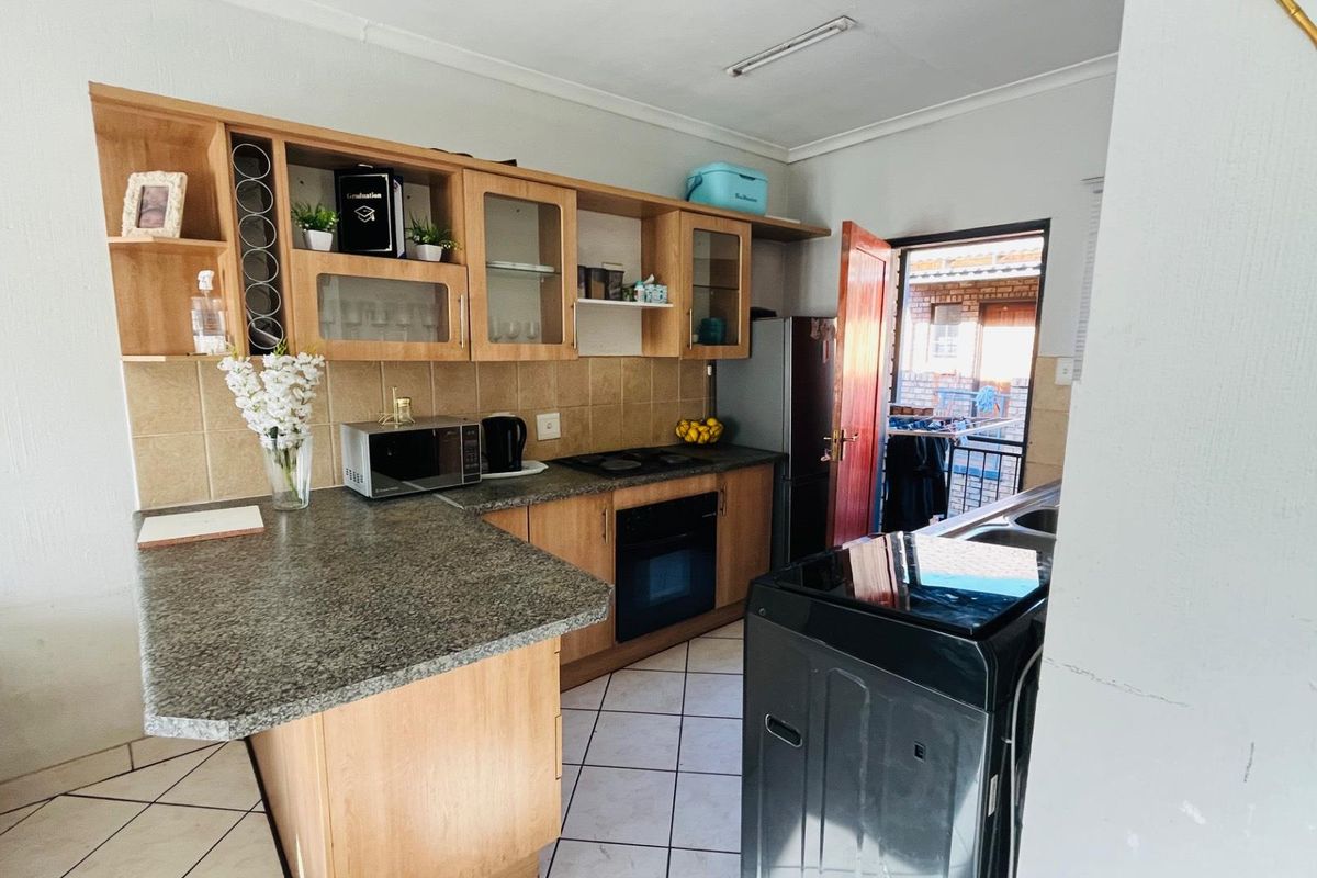 Move in ready apartment - Photo 3