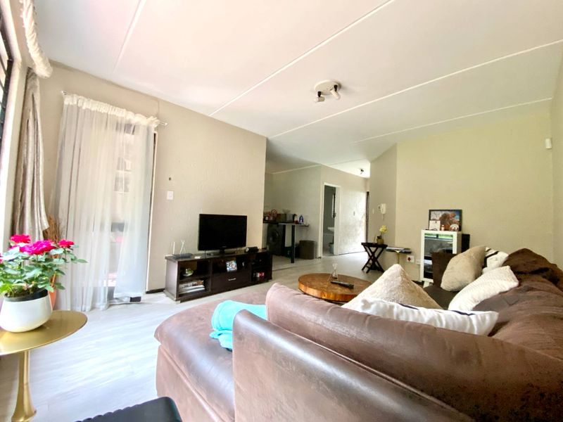 MODERN ONE BED APARTMENT IN MORNINGSIDE - Photo 5