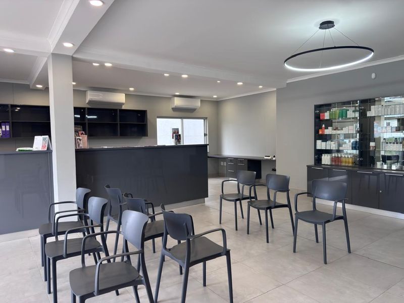 Medical Consulting Room To Let (Shared) - Photo 2