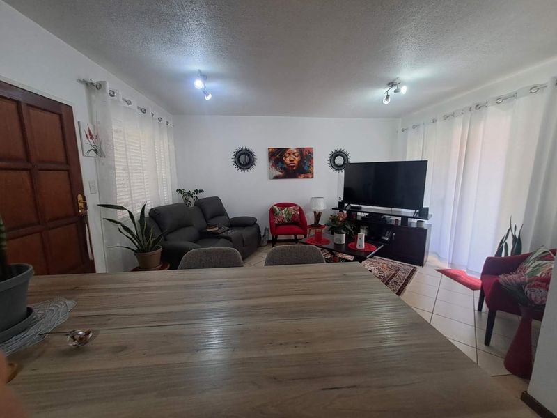 First Floor Unit For Sale in a Secure Estate! - Photo 10