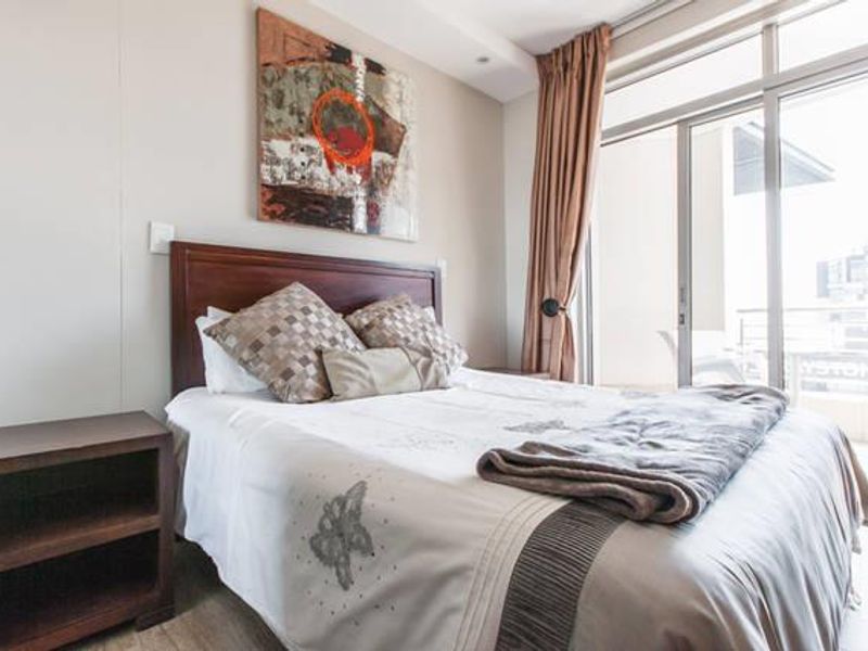3 BED 3 BATH FURNISHED PENTHOUSE APARTMENT SANDTON CBD - Photo 10