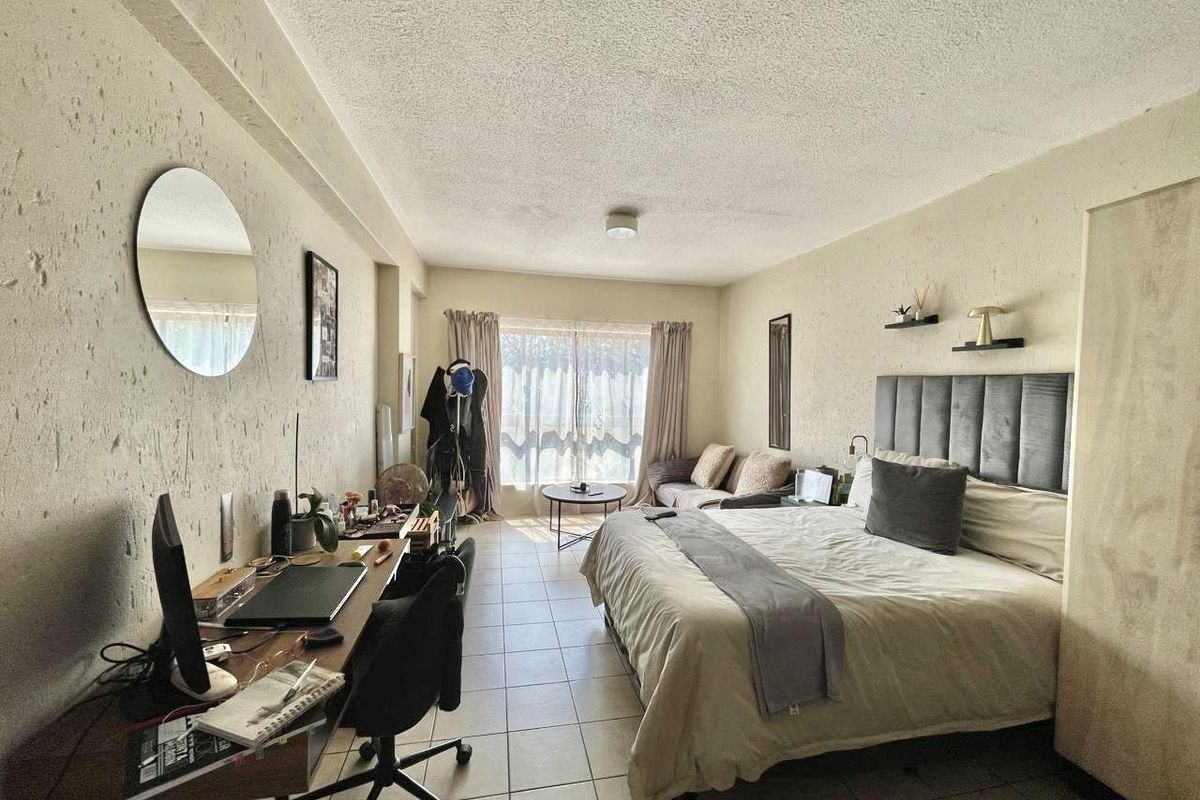 Investment Opportunity in Hillcrest - Photo 2