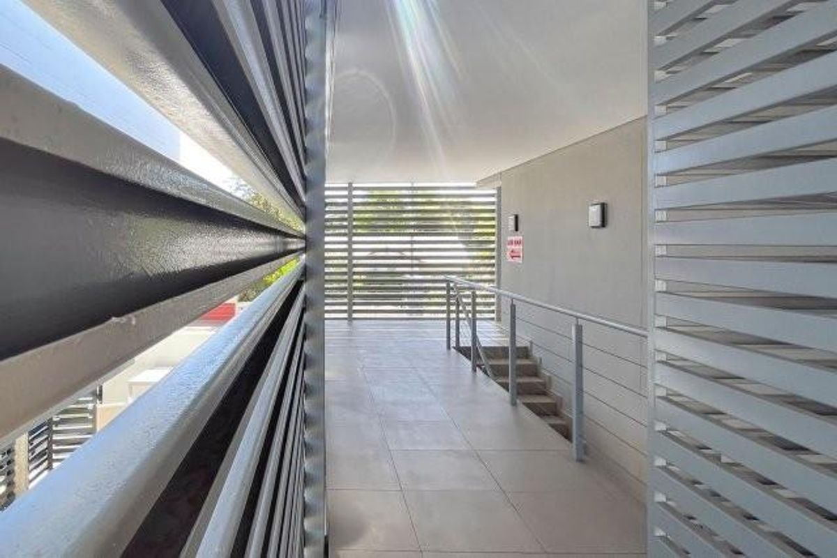 A GRADE OFFICES TO LET - BEST LOCATION - KLEIN WINDHOEK - Photo 3