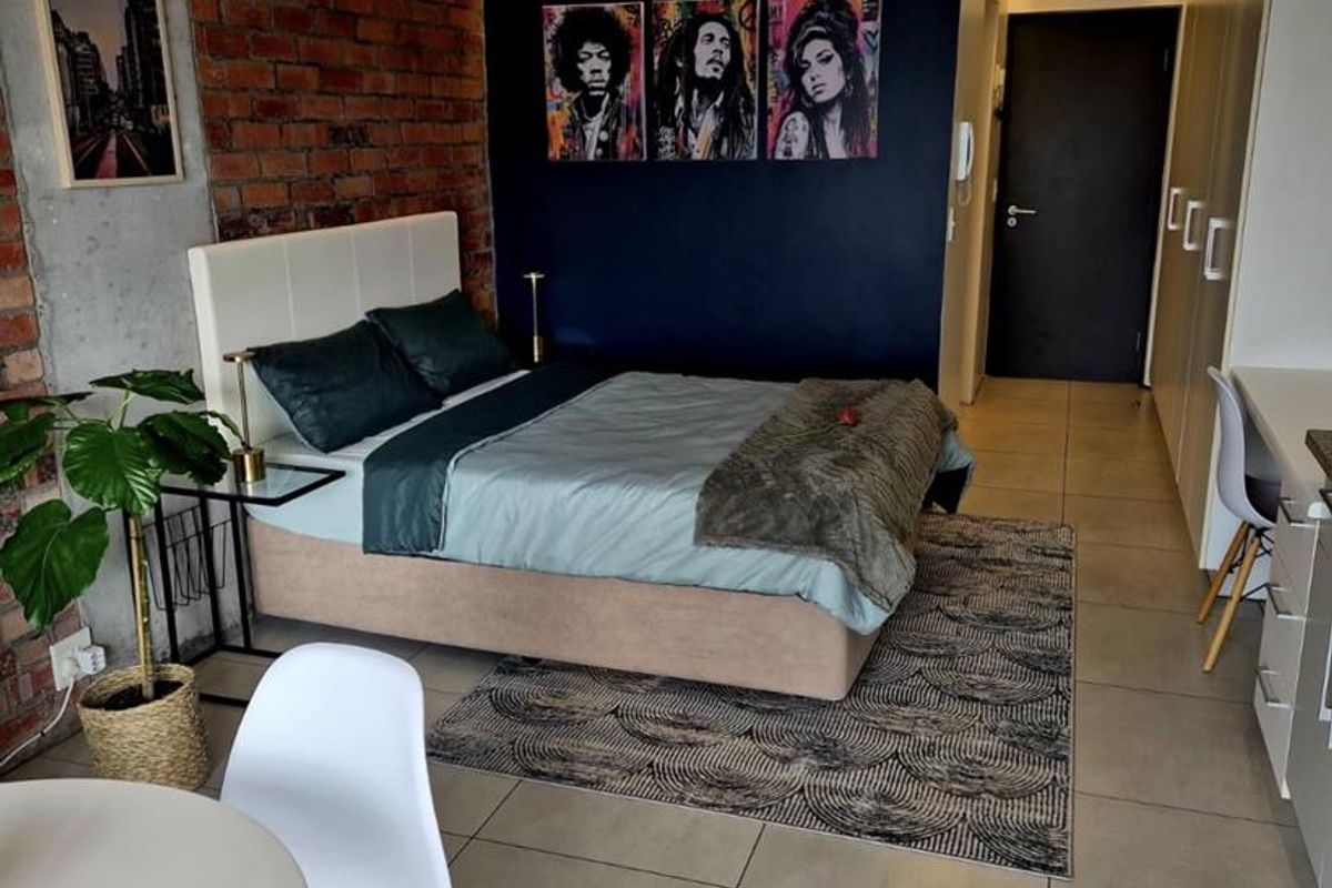 Trendy STUDIO apartment with all amenities and balcony , lovely views with parking - Photo 4