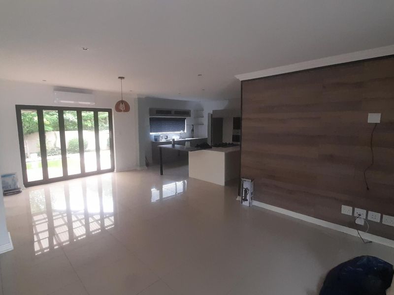 Birdwood Estate: A Modern Sanctuary - Photo 5