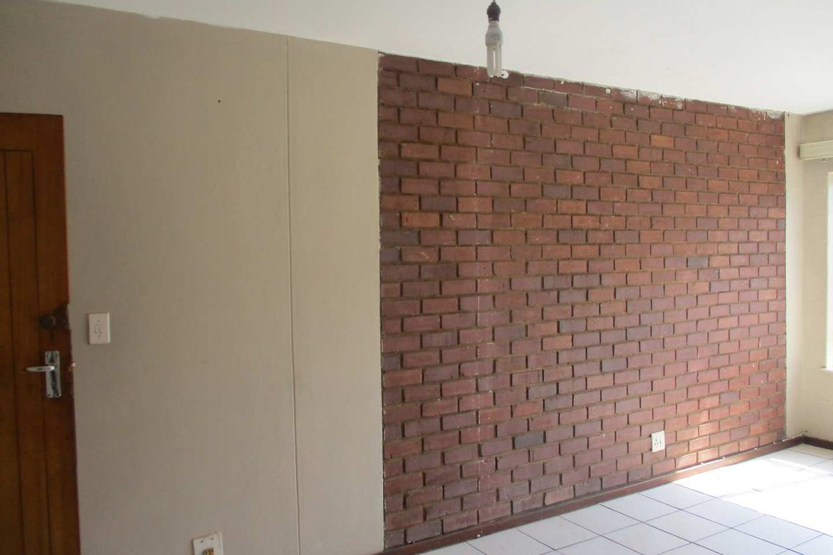 2 BEDROOM FLAT TO RENT IN BALREA PARK - Photo 5