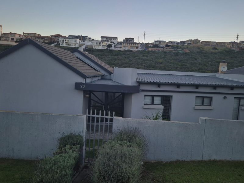 Stunning family home in Sought after area in Seemeeu Park - Photo 2