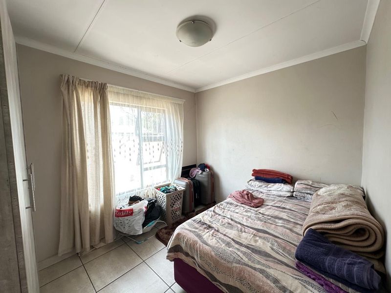 3 Bedroom House(Townhouse) - Photo 8