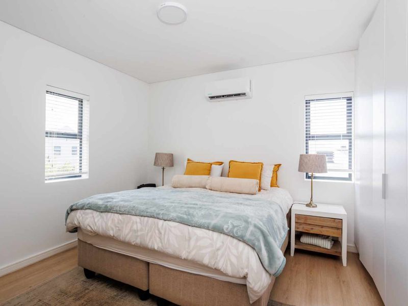 Three-Bedroom Family Home to Rent in Paarl Valleij Lifestyle Estate & Farm - Photo 9