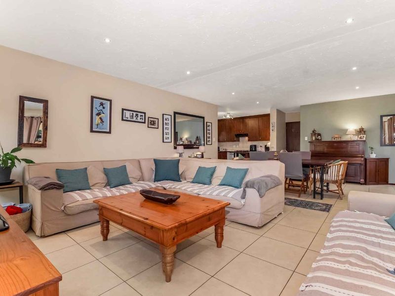 Exquisite 3-Bedroom 2 Bathroom Family Home in a Secure Complex - Photo 8