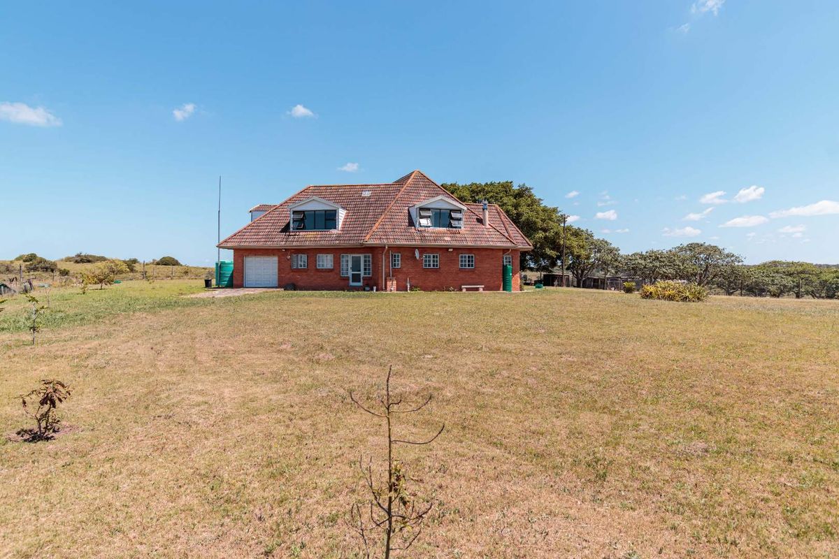 WHERE TOWN MEETS TRANQUILITY - BEAUTIFUL VIEWS - Photo 5