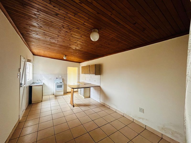 Home & Flatlet Combo - Photo 7