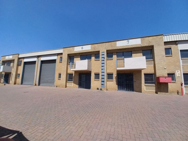 566m2 Driehoek Warehouse To Let - Photo 4