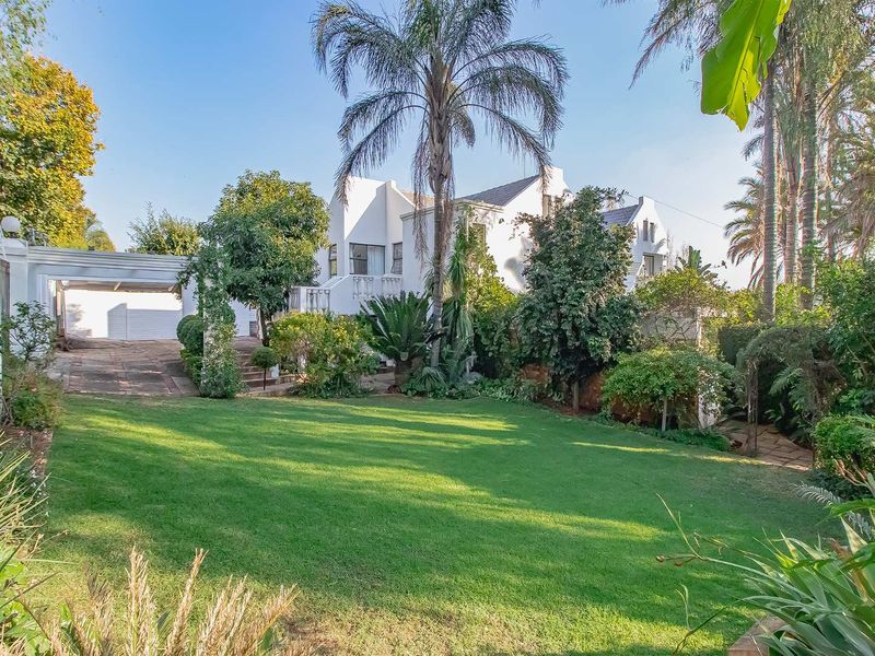 Large Cape Dutch style home in Sterrewag. - Photo 3