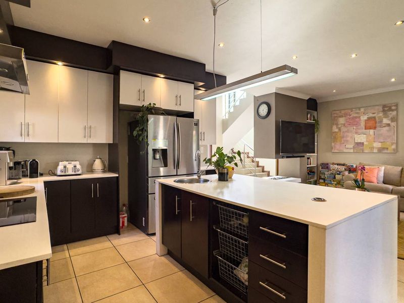 Gem of a family home in Midlands Estate - Photo 10