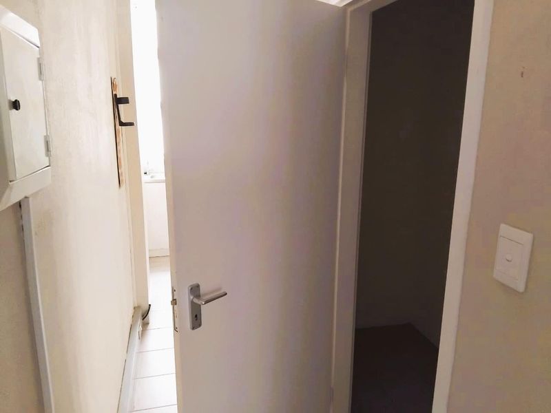 Commercial Office Space To Rent - Photo 10