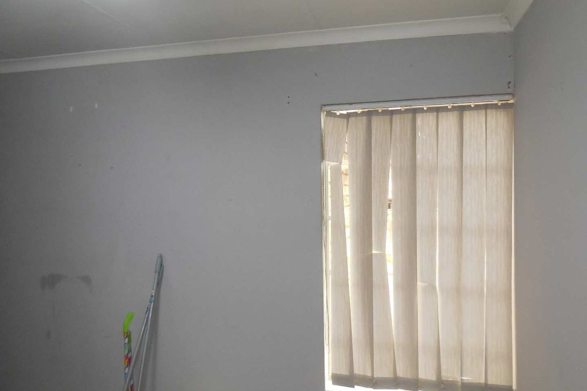 PRIME OFFICE SPACE IN JACQUELINE DRIVE. - Photo 4