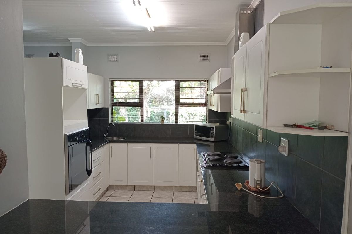 Step into easy, stylish living in the heart of Meer en See - Photo 2